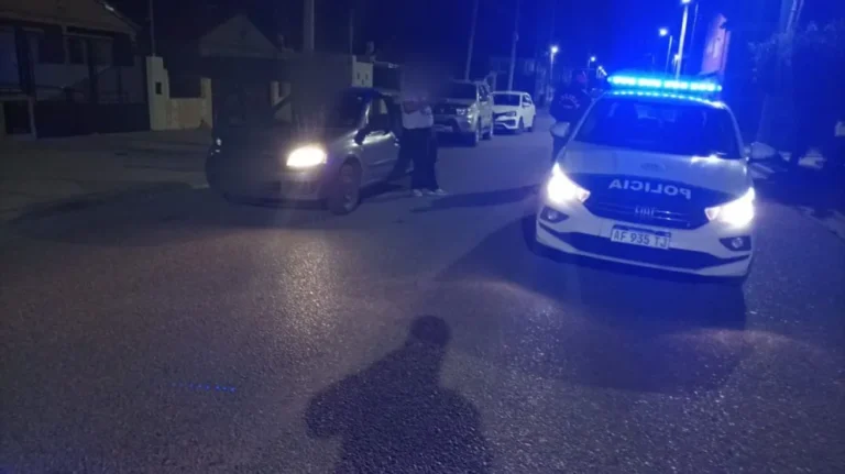 Manejaba alcoholizado por barrio Las Orquídeas y lo infraccionaron