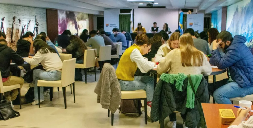 Examen de ingreso a las “Residencias del Equipo de Salud 2026”: Récord de médicos interesados en realizar sus prácticas en Chubut