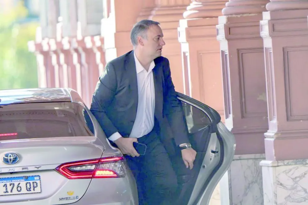 Los interrogantes internos que abrió la salida de Claudio Frugoni ante el caso Adorni