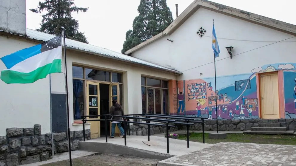 El Bolsón avanza en acciones conjuntas para fortalecer la seguridad escolar