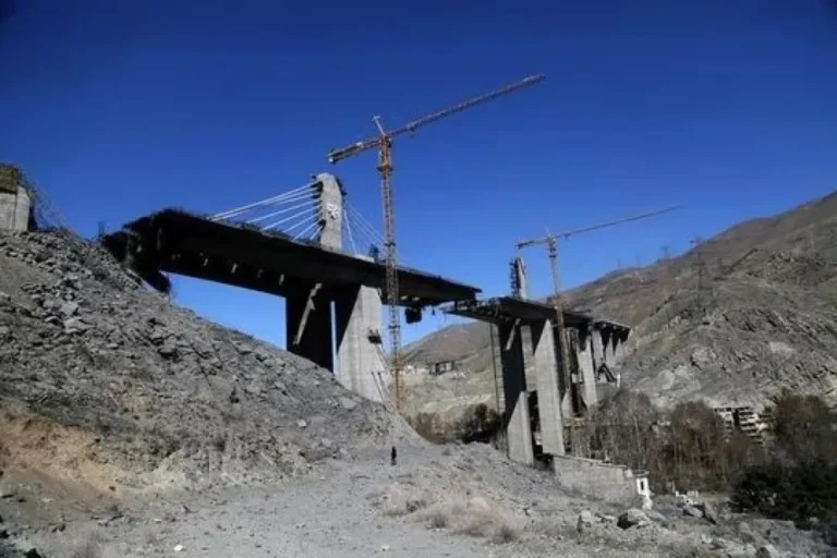 Proponen un plan de paz internacional para frenar la escalada en Oriente Medio