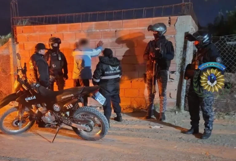 Cayó un joven con pedido de captura durante un control policial