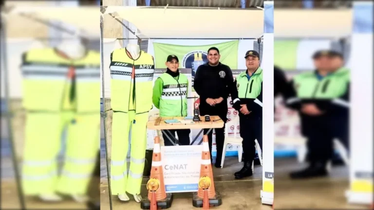 Seguridad Vial participó de la 9° Jornada Provincial de Salud en Esquel con un stand de concientización