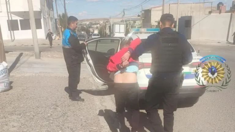 Detienen a un hombre por robar huevos de pascua en el barrio San Martín
