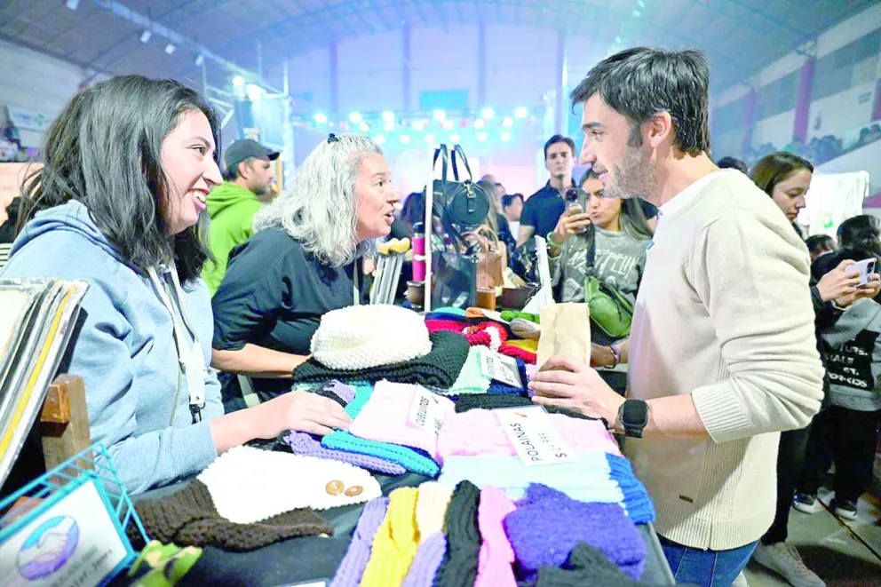 Torres acompañó el Telebingo N° 1.000 en Trelew, que entregó premios por más de $90 millones