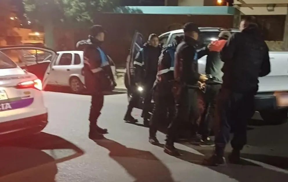 Detuvieron a conocido delincuente que manejaba una camioneta robada 