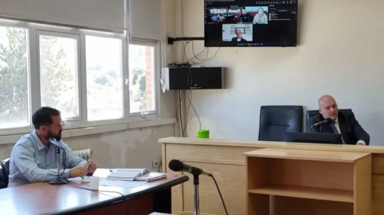 Pareja de estafadores devolverán una Amarok y pagarán más de 60 millones de pesos