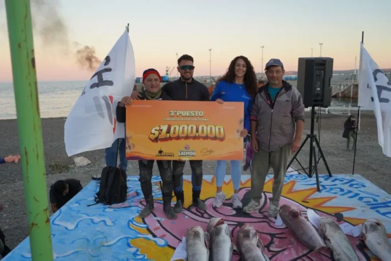 Comodoro subió al podio en el cierre de la pesca de altura en la 43° Fiesta Nacional del Salmón