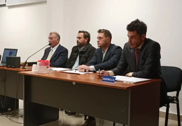 Apertura de investigación por extorsión contra el intendente Sastre