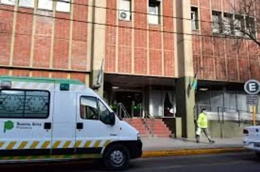 Atacaron a piedrazos un micro con niños y uno resultó herido en el ojo