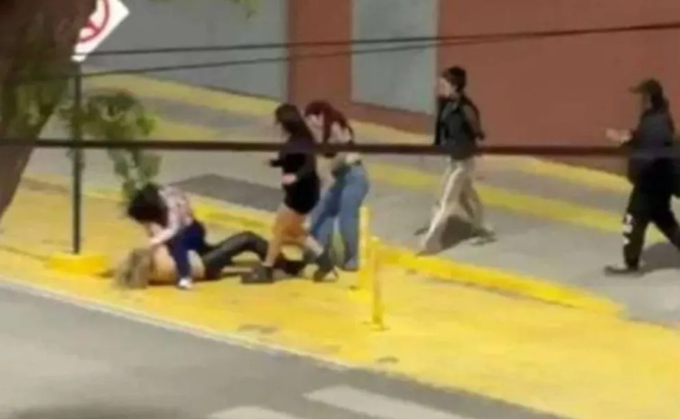Enfrentamiento entre mujeres en pleno centro de Neuquén