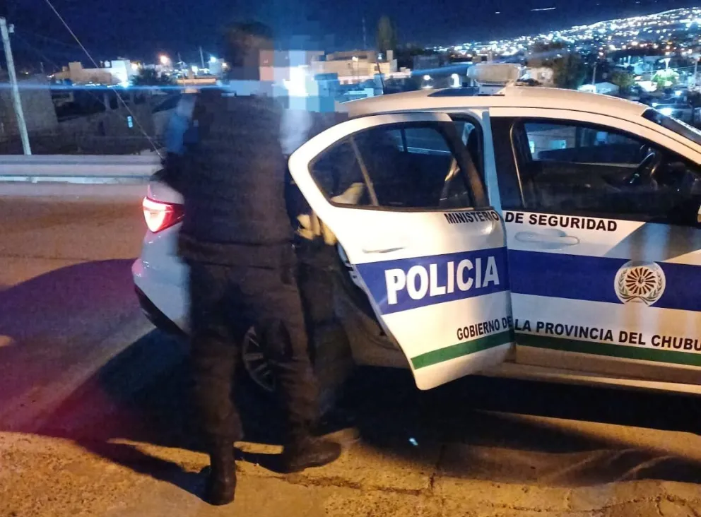 Tenía una prohibición de acercamiento y fue a la casa de su ex pareja