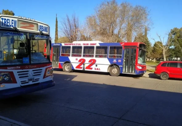 Paro total de colectivos por falta de pago de salarios