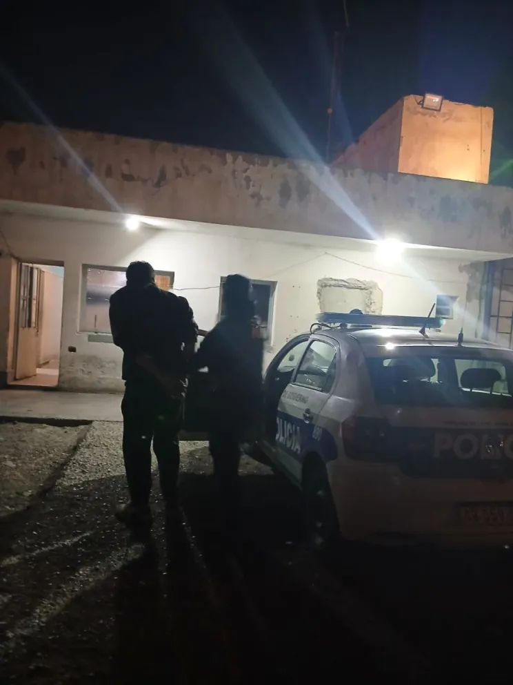 Amenazó de muerte a su abuela con un cuchillo y lo detuvieron