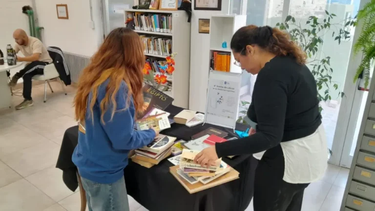 Se realizó la "Suelta de Libros Colectiva" en la Biblioteca Universitaria