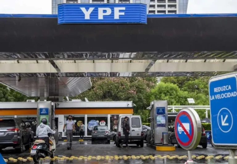 YPF mantendrá sin cambios los precios de los combustibles por 45 días