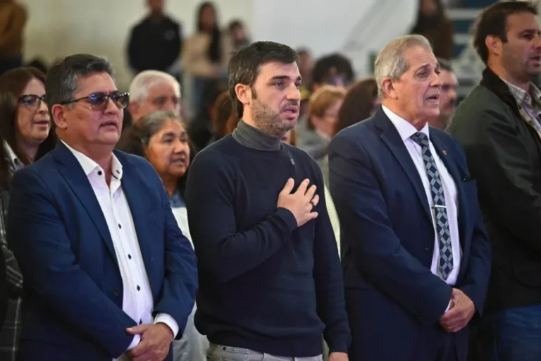 Torres encabezó el 83º aniversario de Alto Río Senguer con anuncios de viviendas y obras para fortalecer los servicios públicos