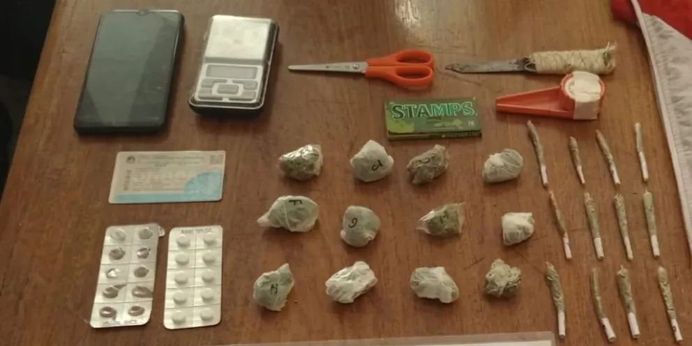 Allanamientos en Rawson: dos jóvenes vendían droga en plazas y fueron imputados