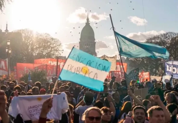 El Gobierno recurre a la Corte Suprema para bloquear la Ley de Financiamiento Universitario