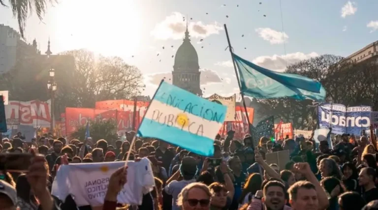 El Gobierno recurre a la Corte Suprema para bloquear la Ley de Financiamiento Universitario