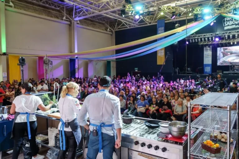 El Festín de Sabores vuelve a Comodoro con figuras nacionales y más de 180 propuestas regionales