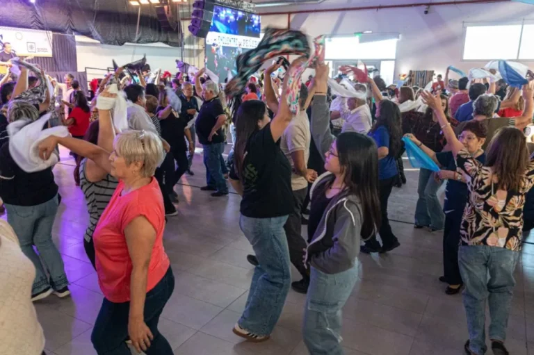 Más de 500 personas celebraron la identidad folclórica en el 2° Encuentro de Peñeros