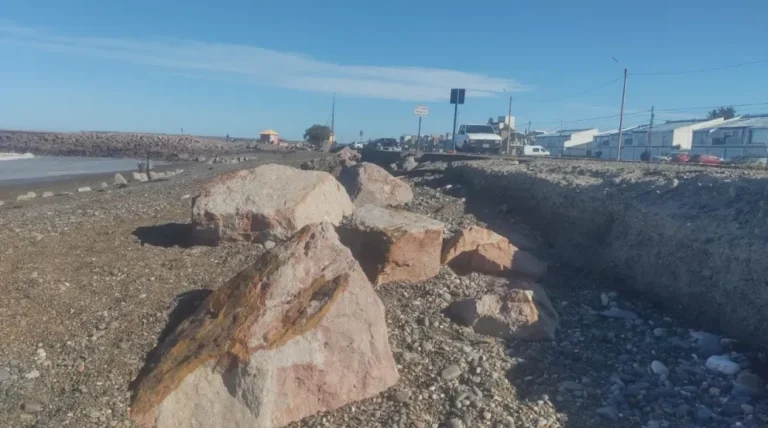 Diputados exigen respuestas ante la necesidad de obras y el avance del mar