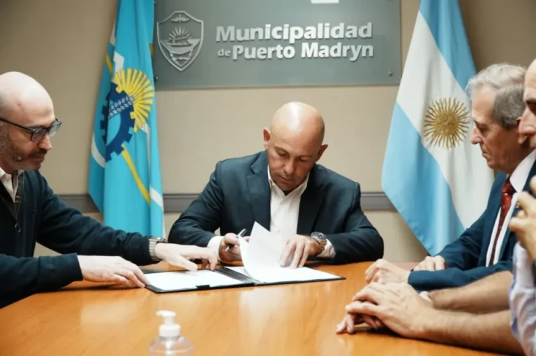 Provincia, Municipio y la Fundación Aurora Austral avanzan en el desarrollo del complejo educativo de Puerto Madryn