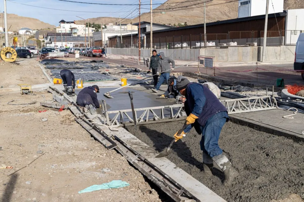 Avanzan con la repavimentación de arterias clave para transformar el tránsito y la seguridad en Km 3