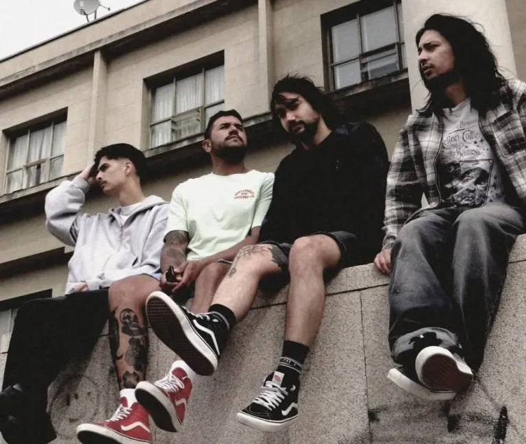 Asamblea de Fuego: un encuentro de distorsión y comunidad en el under comodorense