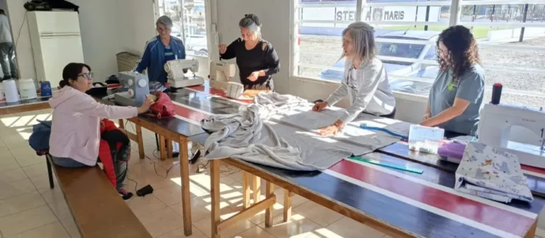En el Club Stella Maris donde robaron también funciona un taller de costura solidario y gratuito