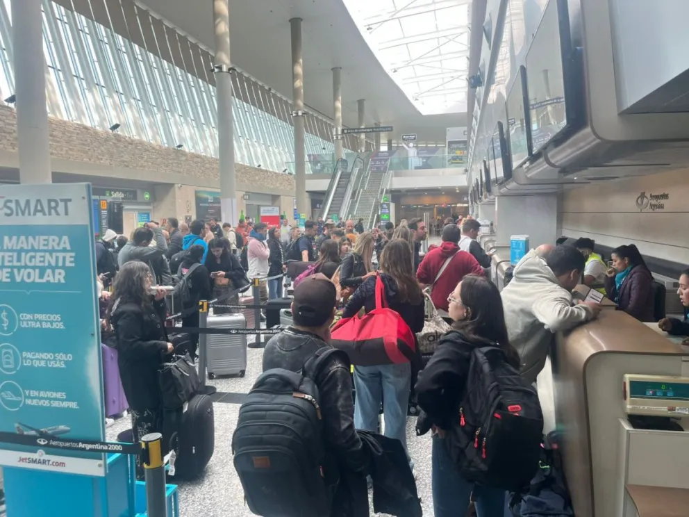 Un vuelo no pudo despegar en Comodoro y crece la incertidumbre entre los pasajeros