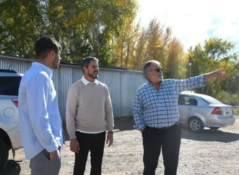 Merino visitó una empresa de alimentos balanceados que ampliará su capacidad productiva