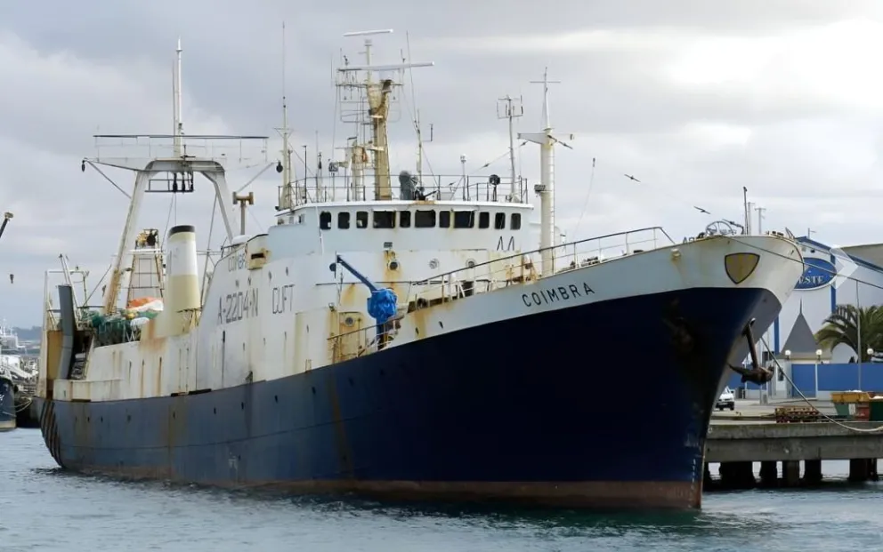 Prefectura sorprende a un buque portugués pescando ilegalmente frente a Cabo Dos Bahías en Chubut