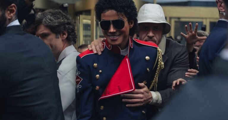 El director de la biopic de Michael Jackson se confiesa: "Lo filmé como a un monstruo"