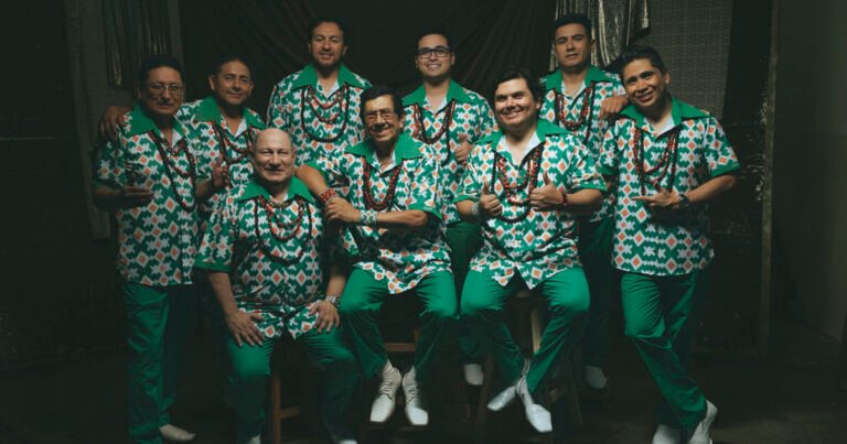 Los Mirlos, la banda de cumbia de la selva amazónica que tiene como fans a Oasis, Franz Ferdinand y Pablo Lescano