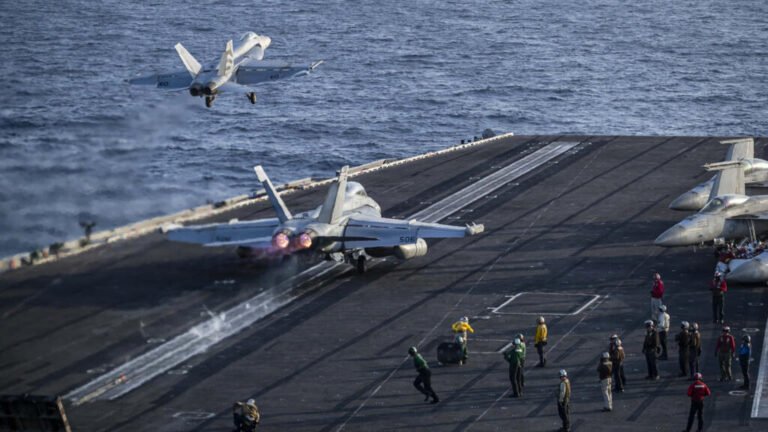 Ejército de EE. UU., en “máxima preparación” ante puertos iraníes; Pakistán media por un acuerdo Teherán-Washington