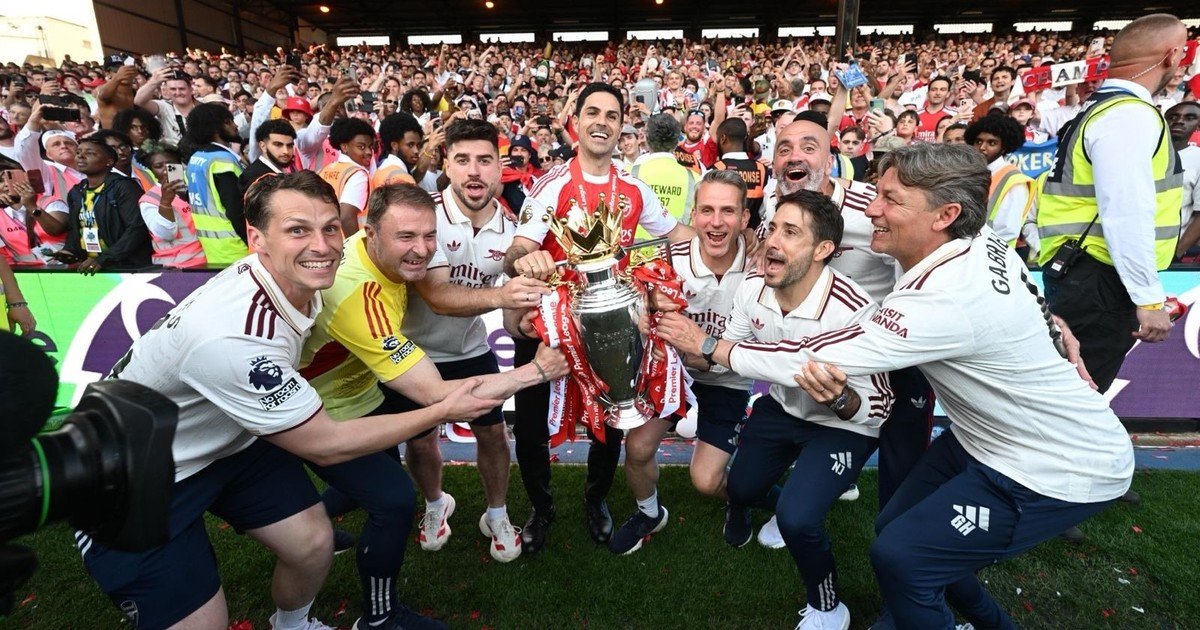 Germán Castaños, el otro argentino detrás del cuerpo técnico del Arsenal de Arteta y Heinze que sueña con la Champions League