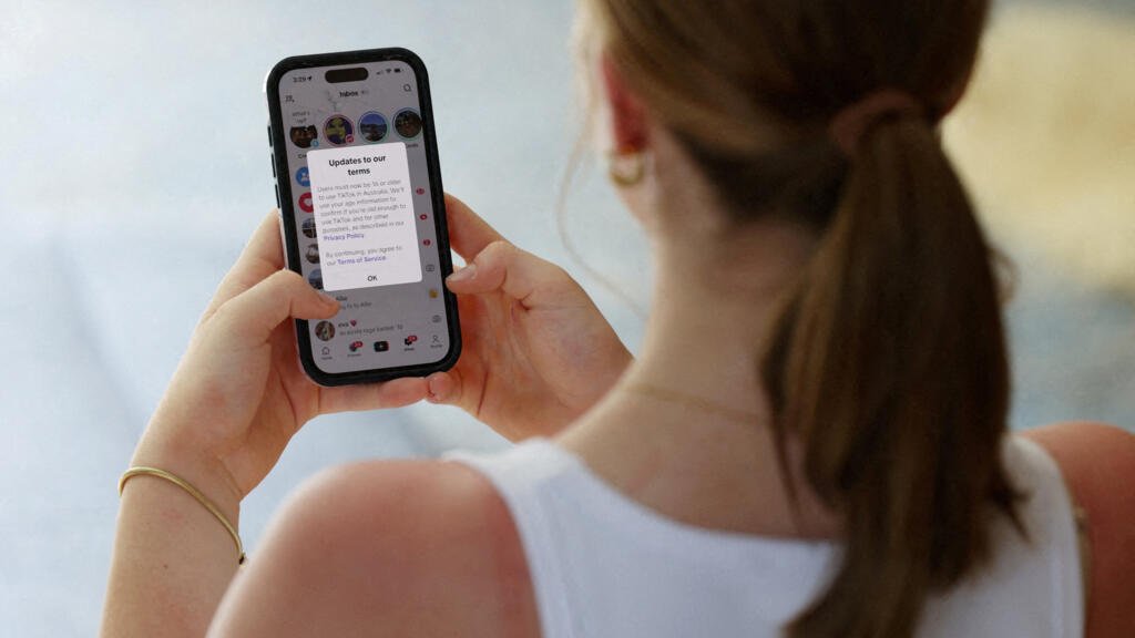 ¿Por qué no puedes dejar el teléfono? La crisis del scrolling infinito
