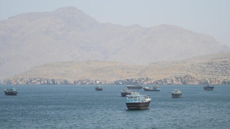 Irán responde a plan de tregua de EE. UU., según medios estatales; Kuwait y EAU interceptan drones