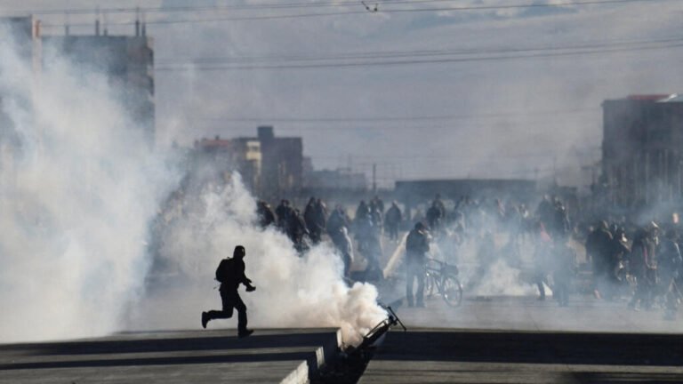 Protestas en Bolivia: el fracaso del intento de Paz para romper los bloqueos