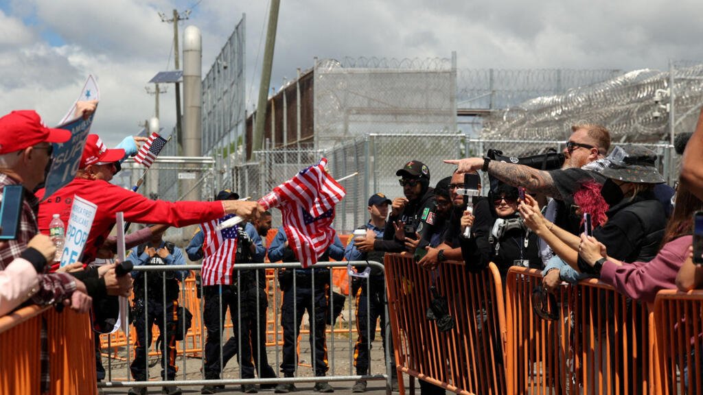 Un centro de migrantes en Nueva Jersey, escenario de tensiones por la política migratoria de Trump