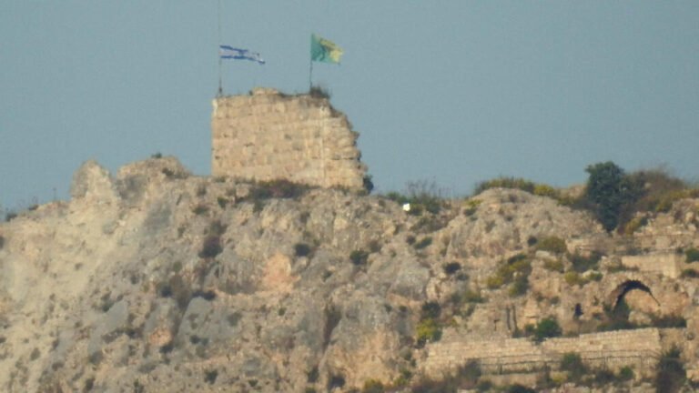 Israel ordena "consolidar y extender" su control en Líbano tras capturar el castillo de Beaufort