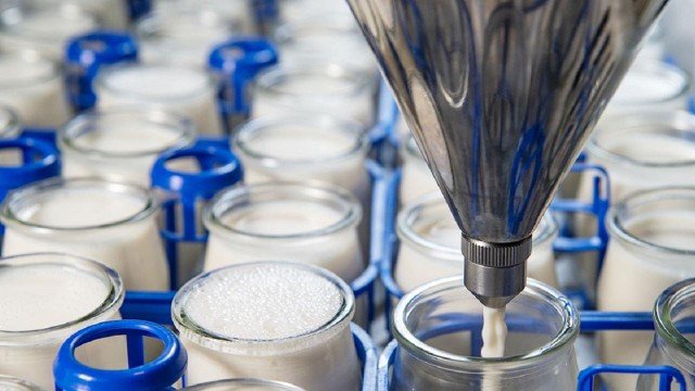 En plena crisis de las lácteas, grupo mexicano se queda con dos lecheras clave de Argentina