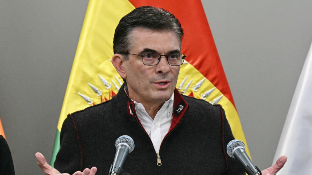 Protestas en Bolivia: presidente Paz anuncia reducción del 50% de su salario y el de sus ministros