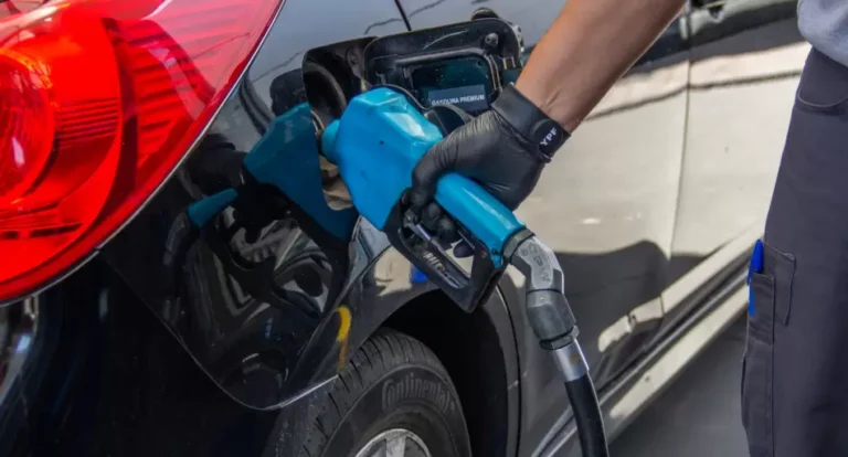 El truco para pagar menos nafta en YPF sin promociones bancarias