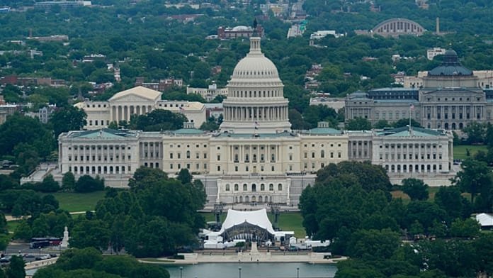 Los republicanos frenan la votación para poner límites a la guerra de Trump en Irán
