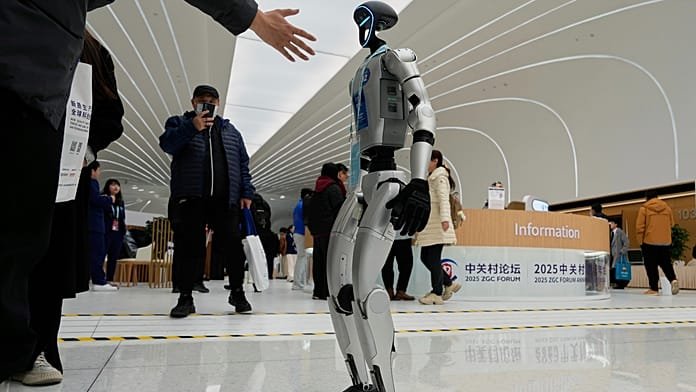 La china Unitree presenta un robot humanoide transformable "tipo mecha"