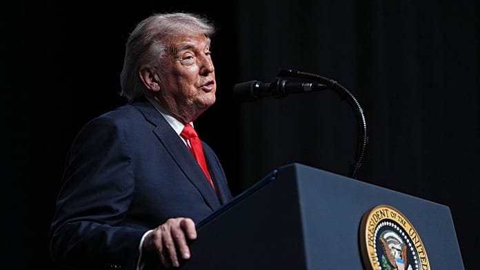 "Tomaré Cuba casi de inmediato", afirmó Trump en una cena avisando de la llegada de un portaviones
