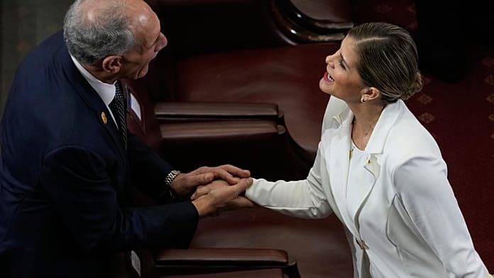 Laura Fernández asume la Presidencia de Costa Rica con promesas de mano dura contra el narcotráfico
